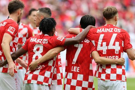 Mainz verabschiedet sich mit Sieg von Südtribüne