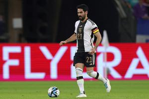 DFB-Elf mit Kapitän Gündogan und Kimmich rechts