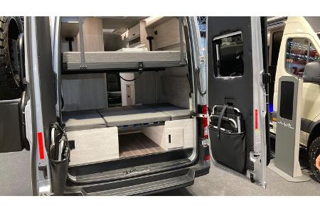 Heckansicht, Heckklappe geöffnet, Doppelbett, Hubbett