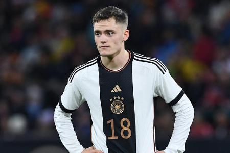 Florian Wirtz (Bayer Leverkusen) - Note: 3,0 - Der gerade 20-Jährige genießt viel Vertrauen im DFB-Team, sowohl Flick als auch Völler setzten auf den jungen Leverkusener und wurden nicht enttäuscht. Gegen Japan noch einer der Besten, lieferte die Vorlage zum einzigen Tor der deutschen Elf, im zweiten Spiel dann ebenfalls mit vielen kreativen Höhepunkten. Nahm sich auch seine Auszeiten, deutete aber sein großes Potenzial an.