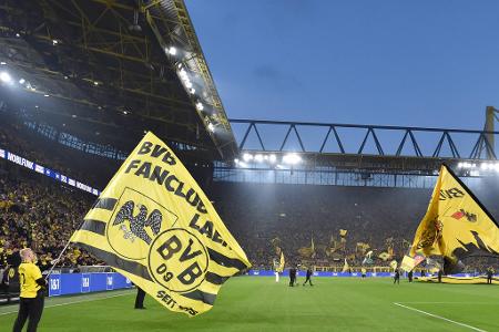 Das Zuschauer-Ranking der UEFA - Auch in der Saison 2022/23 haben wieder tausende Fans die Stadien in Europa besucht. Die UEFA hat nun in einem Bericht die größten Zuschauer-Magneten der vergangenen Spielzeit gekürt. In den Top 10 finden sich auch der BVB und FC Bayern. Das Ranking zum Durchklicken: