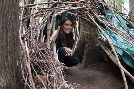 William und Kate besuchen Grundschüler im Wald