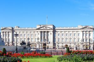 Beim Buckingham Palast: Polizei nimmt Eindringling fest