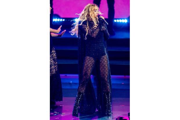 Höhepunkt des Abends war zweifellos der Auftritt von Superstar Rita Ora.
