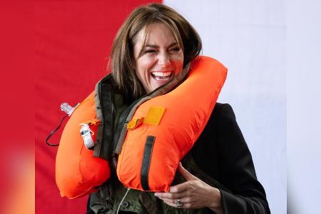 Prinzessin Kate: Lachanfall mit Rettungsweste