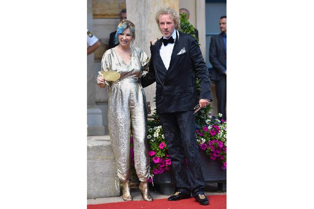 Noch länger als Hugh Jackman und Deborra-Lee Furness waren Thomas Gottschalk und seine Frau Thea zusammen. Als sie 2019 bekannt gaben, künftig getrennte Wege gehen zu wollen, waren sie 42 Jahre verheiratet gewesen.