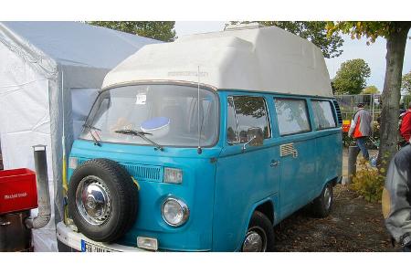 Oldtimer-Szene - Campingbus