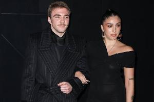 Seltener Auftritt: Madonnas Kinder Lourdes und Rocco zusammen in Paris