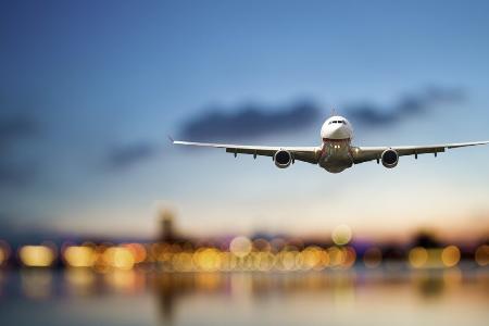 Flugreise-Hacks: Tipps und Tricks für entspanntes Fliegen