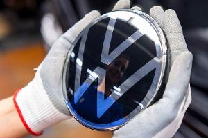 VW Volkswagen Logo Emblem Plakette Schild