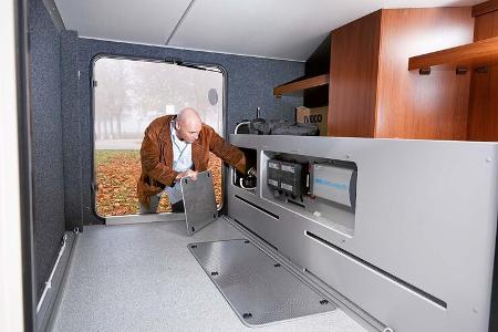 Die Heckgarage bietet viel Platz für Großes und Kleines.