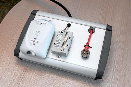 Das Sicherheitspaket aus Gasalarm und Bewegungsmeldern.