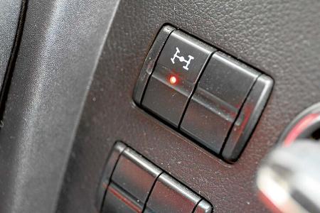 Bis 10 km/h ist der Original-Mercedes-Allrad zuschaltbar.