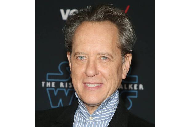 Der Oscar-nominierte Schauspieler Richard E. Grant nannte den verstorbenen Star in seinem Instagram-Tribut ganz einfach “THE GREAT GAMBON“ - “Der große Gambon”.