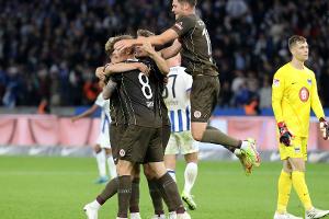 "Unfassbares Spiel": St. Pauli zieht am HSV vorbei