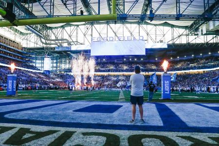 Ford Field (Detroit Lions) - Das Team aus 'Motor City' trägt seine Heimspiele seit 2002 im Ford Field aus. Bei 100 Prozent Auslastung spielen die Lions vor 65.000 Zuschauern.