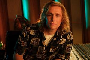 Milli-Vanilli-Biopic: Erster Trailer mit Matthias Schweighöfer ist da