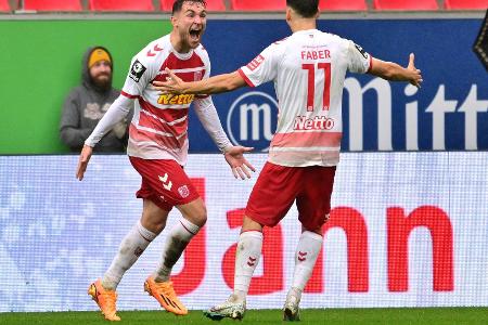 3. Liga: Regensburg erobert Spitze - Bielefeld gewinnt