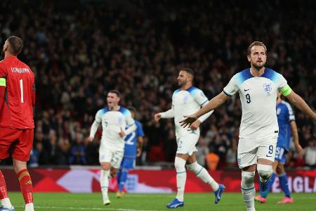 Kane schießt England zur EM - Italien zittert