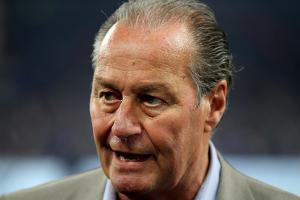 Stevens verteidigt Reis - und appelliert an S04-Profis