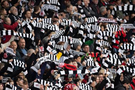 Platz 5: Eintracht Frankfurt - Deutsche Bank Park - Gesamtnote 1,25 für die Stimmung/Atmosphäre
