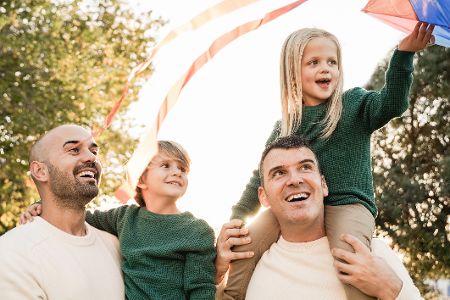 schwules paar mit kind