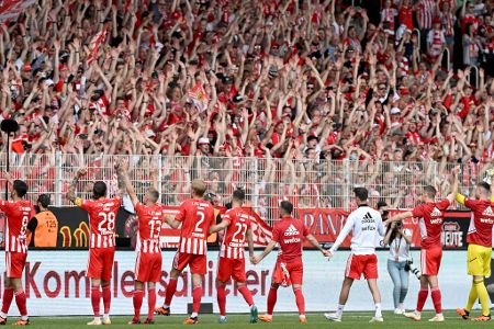 Platz 7: Union Berlin - Stadion An der Alten Försterei - Gesamtnote 1,38 für die Stimmung/Atmosphäre