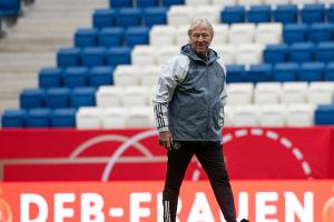 DFB-Frauen: Hrubesch-Team will Störgeräuschen trotzen