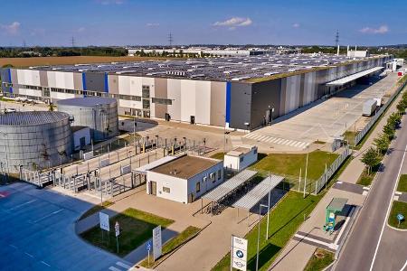 BMW Batteriezellen Fabrik Batterie CMCC Parsdorf Produktion