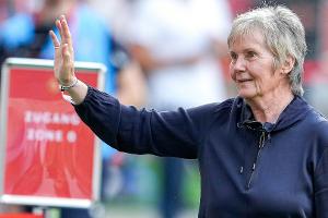 Als erste Frau: Theune erhält DFB-Ehrenpreis "Lebenswerk"