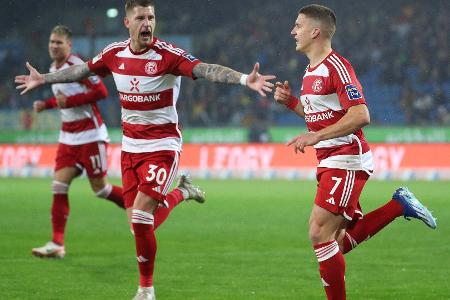 Fortuna nach Sieg in Braunschweig auf Platz eins