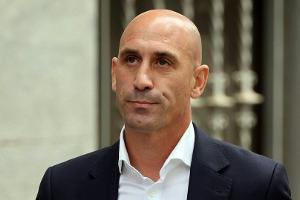 Nach Kuss-Skandal: FIFA sperrt Rubiales für drei Jahre