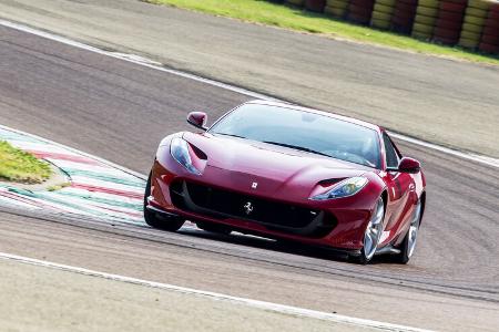 Ferrari 812 Superfast im Fahrbericht, V12, Saugmotor