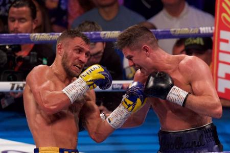 Platz 9 - Vassiliy Lomachenko (Ukraine) - Leichtgewicht - Zweimal Olympiasieger, 396 (!) Siege in 397 Amateurkämpfen, als Profi schon im dritten Kampf Weltmeister, WM-Triumphe in drei Gewichtsklassen (Feder-, Superfeder- und Leichtgewicht). 'Matrix'-Kämpfer Vassiliy Lomachenko ist einer der großen Boxer unserer Zeit. Verlor im Mai nur äußerst umstritten gegen Weltmeister Devin Haney.