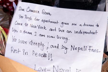 'Friends' war ein weltweiter Erfolg: Hier haben Fans aus Nepal einen Trauerbrief hinterlassen.