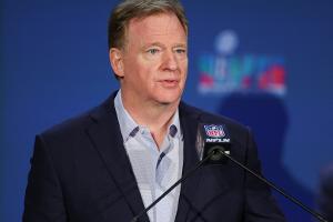 NFL: Goodell trägt sich in Goldenes Buch von Frankfurt ein