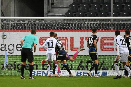 Ulm verliert erneut - auch Köln rutscht in Halle aus