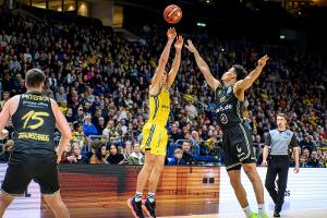 Basketball: Alba und Niners halten an Spitze mit Ulm Schritt