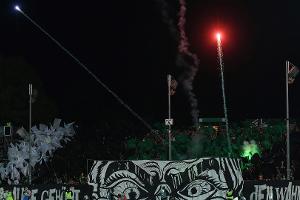 Raketen vor Anpfiff: Münster muss über 100.000 Euro zahlen