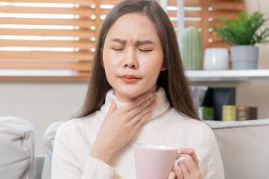 Reizhusten natürlich lindern: Diese Hausmittel helfen