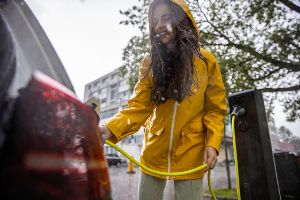 Alltagsfrage: Sind E-Autos bei Unwetter gefährdeter als Verbrenner?