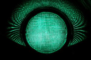 Alltagsfrage: Was bedeutet der Buchstabe A neben einer Ampel?