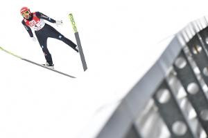 Kombination: Weber nach dem Springen Dritter - Riiber führt