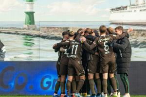 St. Pauli für Gipfel gerüstet - S04 verliert wildes Spiel