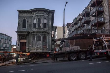 SFChronicleHouseMove