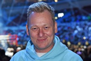 "Promi Big Brother": Knossi verkündet Verlängerung