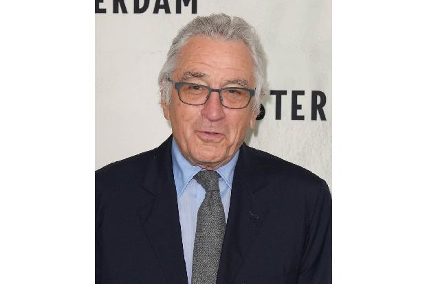 Misstöne gab es rund um die Rede von Robert De Niro. Der Superstar schien durch seinen Text zu stolpern, als er ihn vom Teleprompter ablas. Später schimpfte der Hollywood-Recke, dass man ohne sein Wis ...