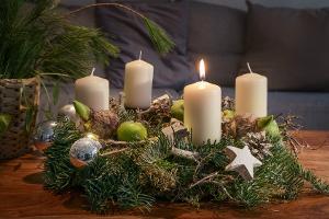 Gewusst? Mit diesen Tipps bleibt der Adventskranz länger frisch