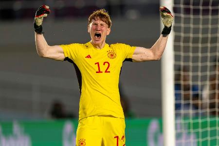 U17 feiert Matchwinner Heide: 