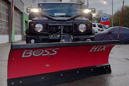 Suzuki Jimny Schneepflug Winterdienst